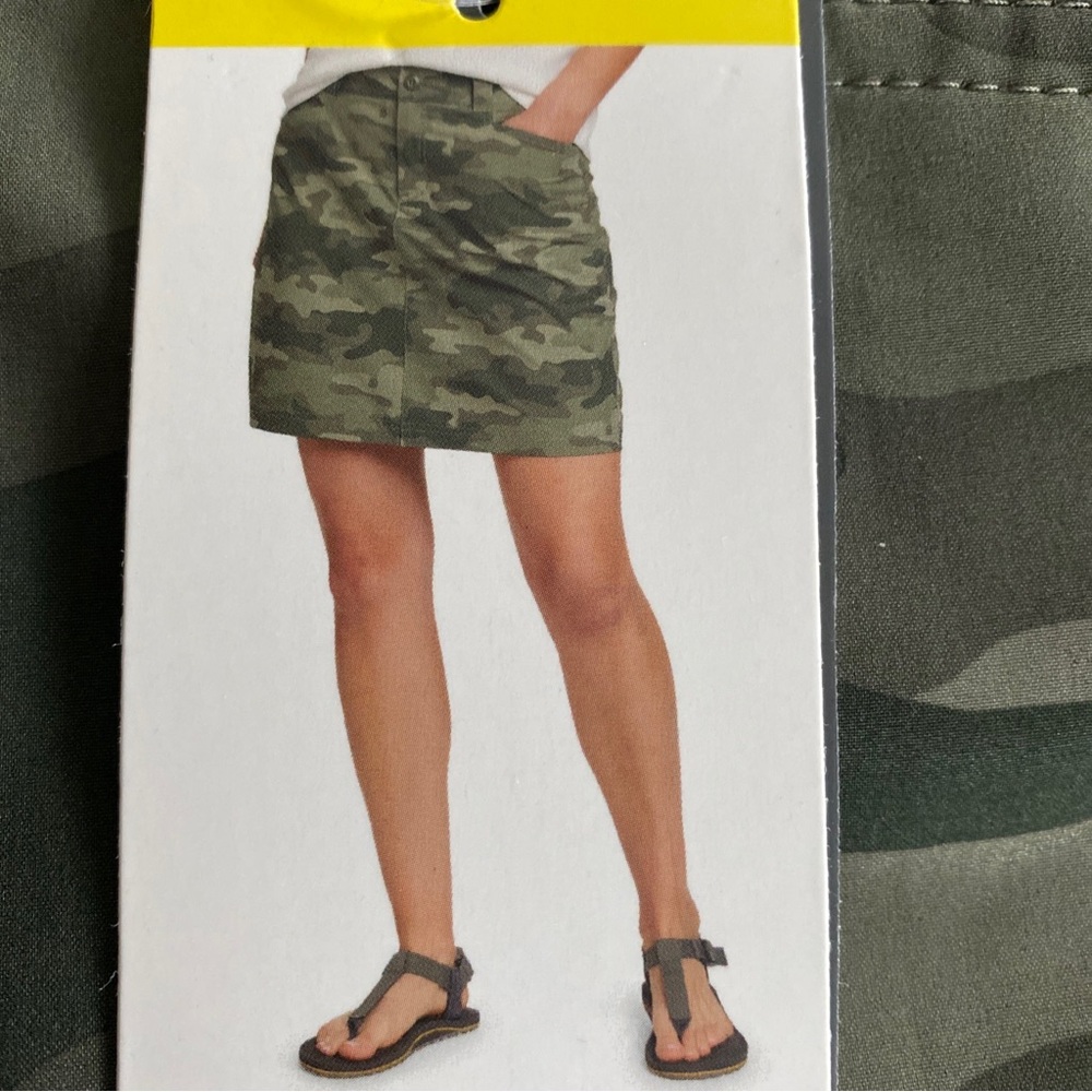 Eddie Bauer Adventure 2.0 Skort Two-Way Active Stretch Camouflage NWT 6